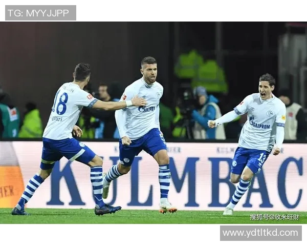 沙尔克04惨遭奥格斯堡绝杀，德甲噩梦再现